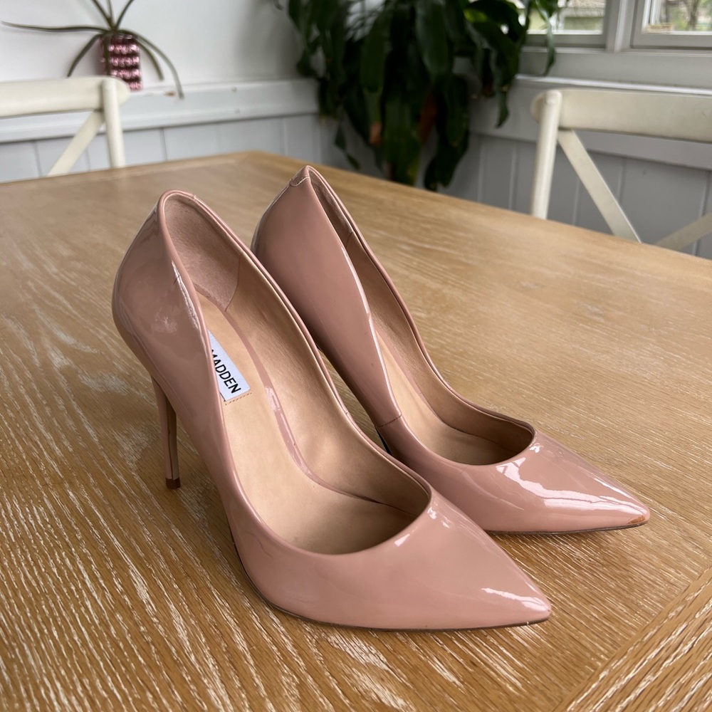 Steve Madden Nude Pumps size 7